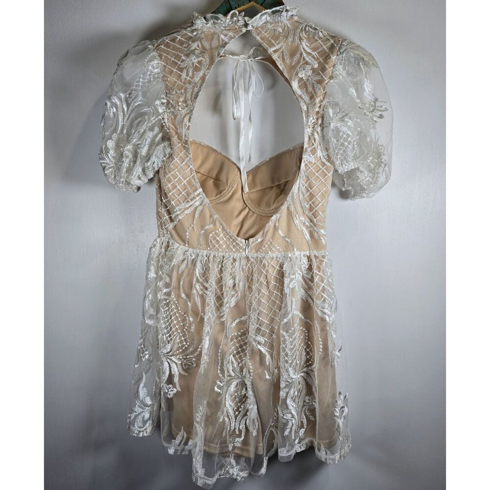 Blithe LA White Lace Over Nude Versailles Romper Playsuit, NWT, L - Picture 7 of 9